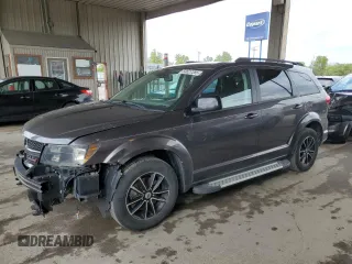 2019 Dodge Journey SE z VIN 3C4PDCBB0KT718236, wystawiony jako Copart lot #54627285 z przebiegiem 110 797 mil mil oraz Szkoda całkowita • Salvage title. Historia ofert i sprzedaży dostępna na DreamBid. Obrazek 1.