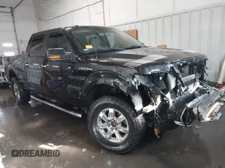 2014 Ford F-150 XL with VIN 1FTFW1EF9EKF23024, listed as a IAAI auction lot 41286621 with 201,444 mi miles. Bid and sale history available at carsss.com. Image 1.
