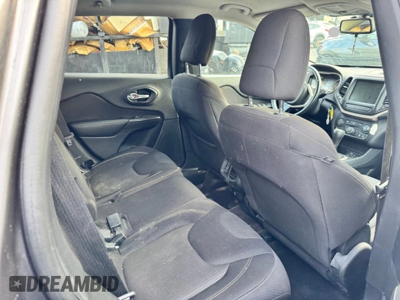 2017 Jeep Cherokee Latitude with VIN 1C4PJLCB4HW508135, listed as a Copart auction lot 60176365 with 149,702 mi miles and Clean title. Bid and sale history available at DreamBid. Image 6.