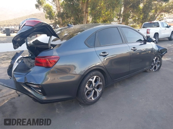 2021 Kia Forte LXS z VIN 3KPF24AD0ME329971, wystawiony jako IAAI lot #42310912 z przebiegiem 37 934 mil mil oraz . Historia ofert i sprzedaży dostępna na DreamBid. Obrazek 4.