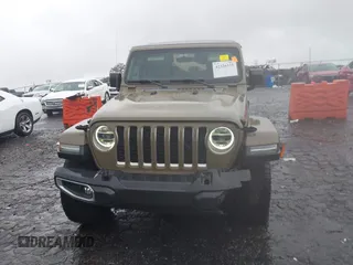 2020 Jeep Gladiator Overland z VIN 1C6HJTFG0LL160699, wystawiony jako IAAI lot #42326325 z przebiegiem 65 639 mil mil oraz . Historia ofert i sprzedaży dostępna na DreamBid. Obrazek 12.