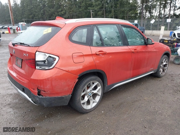 2014 BMW X1 xDrive28i with VIN WBAVL1C56EVY19385, listed as a IAAI auction lot 41997290 with 86,549 mi miles. Bid and sale history available at carsss.com. Image 4.