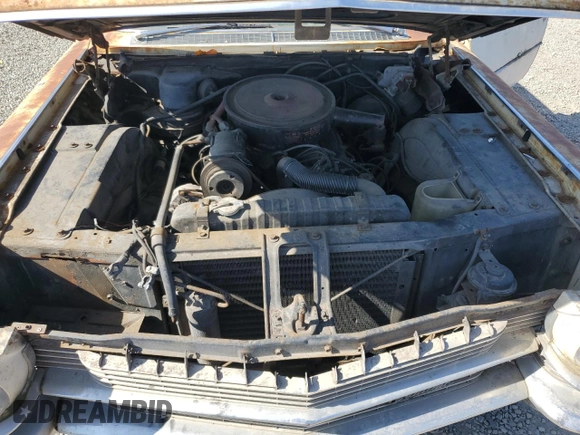 1963 Cadillac DeVille z VIN 63N073265, wystawiony jako Copart lot #58598785 z przebiegiem 79 382 mil mil oraz Czysty tytuł • Clean title. Historia ofert i sprzedaży dostępna na DreamBid. Obrazek 11.