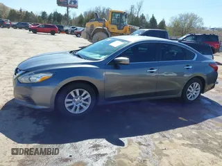 2018 Nissan Altima SR with VIN 1N4AL3AP5JC143900, listed as a IAAI auction lot 41750618 with 142,160 mi miles and . Bid and sale history available at carsss.com. Image 14.