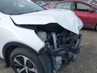 2018 Kia Sorento EX with VIN 5XYPHDA53JG384120, listed as a IAAI auction lot 41657786 with 102,652 mi miles and . Bid and sale history available at carsss.com. Image 20.