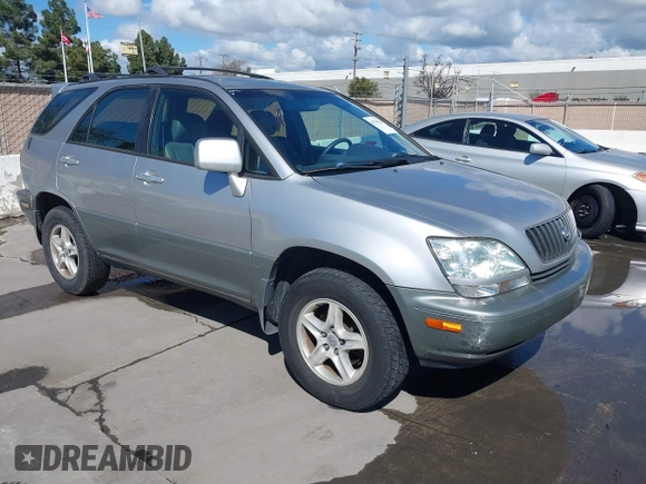 2000 Lexus RX 300 with VIN JT6HF10U9Y0113765, listed as a IAAI auction lot 41749762 with 231,271 mi miles and . Bid and sale history available at DreamBid. Image 1.