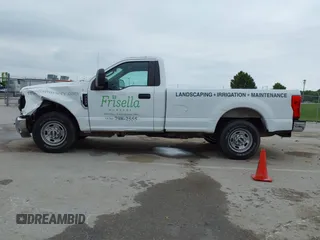 2017 Ford F-250 XL with VIN 1FTBF2A66HEF13905, listed as a IAAI auction lot 42339376 with 116,514 mi miles and . Bid and sale history available at DreamBid. Image 15.