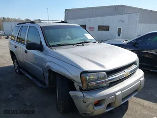 2007 Chevrolet TrailBlazer LS with VIN 1GNDS13S172110589, listed as a IAAI auction lot 41919212 with 168,053 mi miles. Bid and sale history available at carsss.com. Image 1.