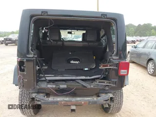 2015 Jeep Wrangler Unlimited Rubicon with VIN 1C4BJWFG7FL688728, listed as a IAAI auction lot 42054304 with 100,152 mi miles and . Bid and sale history available at DreamBid. Image 16.