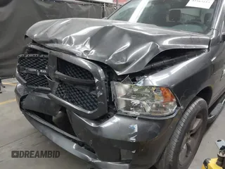 2019 Ram 1500 Tradesman z VIN 1C6RR7FG6KS625365, wystawiony jako IAAI lot #42163213 z przebiegiem 99 259 mil mil oraz . Historia ofert i sprzedaży dostępna na DreamBid. Obrazek 6.