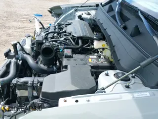 2025 Hyundai Kona SE z VIN KM8HA3AB9SU297326, wystawiony jako IAAI lot #42819095 z przebiegiem 188 mil mil oraz . Historia ofert i sprzedaży dostępna na DreamBid. Obrazek 19.