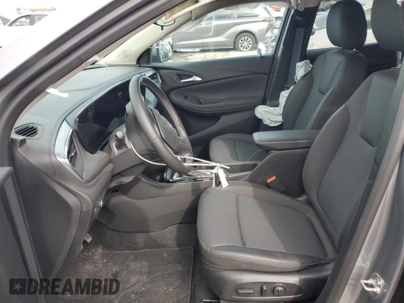 2025 Buick Encore GX Preferred z VIN KL4AMBSP7SB005664, wystawiony jako Copart lot #50201675 z przebiegiem 12 793 mil mil oraz Szkoda całkowita • Salvage title. Historia ofert i sprzedaży dostępna na DreamBid. Obrazek 7.