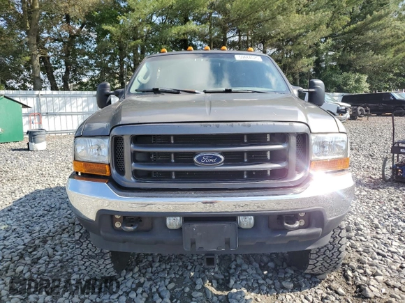 2003 Ford F-250 XL z VIN 1FTNW21F93EA13341, wystawiony jako Copart lot #59484025 z przebiegiem Nie podano mil oraz Szkoda całkowita • Salvage title. Historia ofert i sprzedaży dostępna na DreamBid. Obrazek 5.