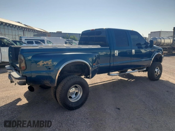 2000 Ford F-350 XL z VIN 1FTWW33F1YED10988, wystawiony jako Copart lot #60320125 z przebiegiem 185 381 mil mil oraz Czysty tytuł • Clean title. Historia ofert i sprzedaży dostępna na DreamBid. Obrazek 3.