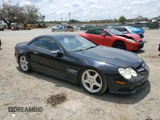 2004 Mercedes-Benz SL z VIN WDBSK76F64F072443, wystawiony jako Copart lot #56370125 z przebiegiem Nie podano mil oraz Tytuł czysty. Historia ofert i sprzedaży dostępna na DreamBid. Obrazek 4.