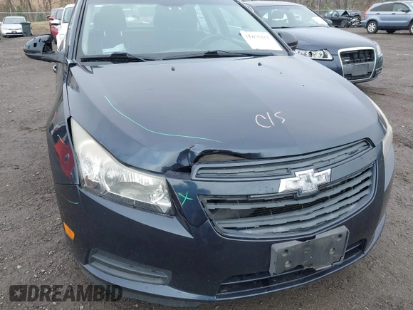 2013 Chevrolet Cruze 1LT with VIN 1G1PC5SB5D7312533, listed as a IAAI auction lot 41875213 with 94,953 mi miles and . Bid and sale history available at DreamBid. Image 6.