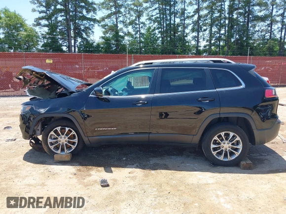 2020 Jeep Cherokee Latitude Plus with VIN 1C4PJLLB1LD620279, listed as a IAAI auction lot 39403583 with 84,621 mi miles. Bid and sale history available at carsss.com. Image 14.