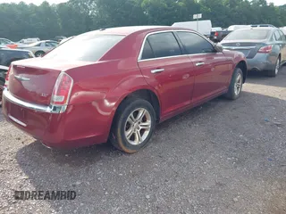 2012 Chrysler 300 Limited z VIN 2C3CCACG0CH283555, wystawiony jako IAAI lot #42410914 z przebiegiem 176 035 mil mil oraz . Historia ofert i sprzedaży dostępna na DreamBid. Obrazek 4.