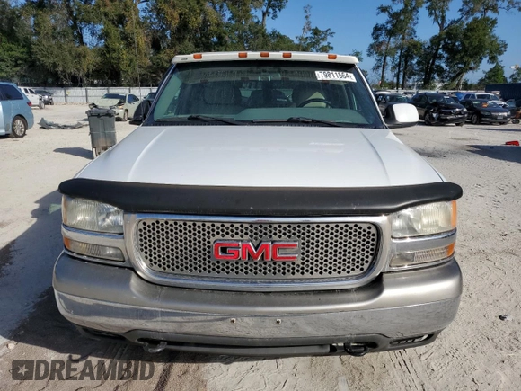 2000 GMC Yukon SLT with VIN 1GKEK13T1YJ118466, listed as a Copart auction lot 79811564 with 226,829 mi miles and Salvage Title. Bid and sale history available at carsss.com. Image 5.