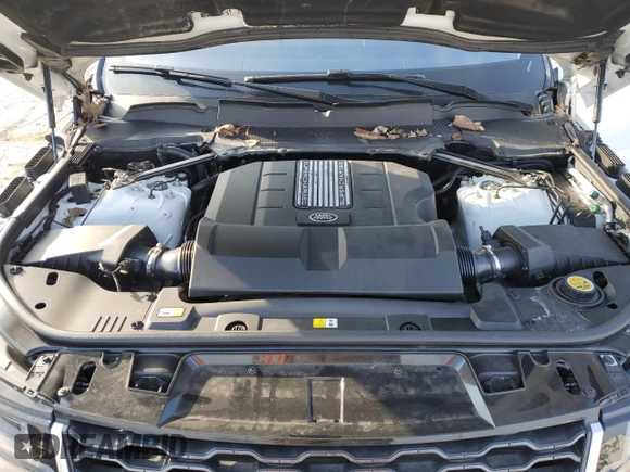 2018 Land Rover Range Rover Sport HSE with VIN SALWR2RV1JA400079, listed as a Copart auction lot 42211575 with 85,631 mi miles and Clean Title. Bid and sale history available at carsss.com. Image 11.