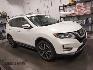 2017 Nissan Rogue SL z VIN JN8AT2MV8HW256848, wystawiony jako IAAI lot #42271691 z przebiegiem 103 597 mil mil oraz . Historia ofert i sprzedaży dostępna na DreamBid. Obrazek 1.