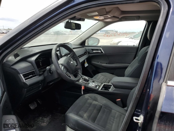 2023 Mitsubishi Outlander SE with VIN JA4J3UA81PZ058559, listed as a Copart auction lot 46662505 with 956 mi miles and Non Repairable. Bid and sale history available at carsss.com. Image 7.