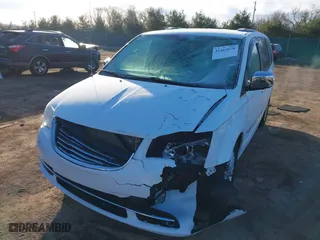 2016 Chrysler Town & Country Touring-L Anniversary Edition with VIN 2C4RC1CG4GR138010, listed as a IAAI auction lot 41463670 with 109,595 mi miles. Bid and sale history available at carsss.com. Image 17.