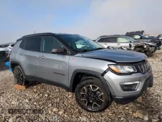2020 Jeep Compass Trailhawk with VIN 3C4NJDDB1LT195653, listed as a Copart auction lot 82046974 with 119,007 mi miles and Salvage Title. Bid and sale history available at carsss.com. Image 4.