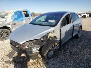 2017 Tesla Model X P90D with VIN 5YJXCAE47HF052133, listed as a Copart auction lot 72804944 with 0 mi miles and Salvage Title. Bid and sale history available at carsss.com. Image 1.