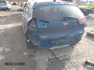2017 Kia Niro LX with VIN KNDCB3LC0H5104761, listed as a IAAI auction lot 41516734 with 110,486 mi miles. Bid and sale history available at carsss.com. Image 6.