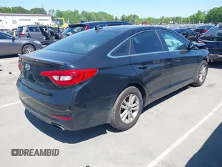 2015 Hyundai Sonata SE z VIN 5NPE24AF1FH210063, wystawiony jako IAAI lot #42053555 z przebiegiem 179 178 mil mil oraz . Historia ofert i sprzedaży dostępna na DreamBid. Obrazek 4.