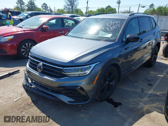 2024 Volkswagen Tiguan SE R-Line Black с VIN 3VVCB7AX2RM010794, выставлен на аукционе IAAI как лот 41894596 с пробегом 25 136 миль миль и . История ставок и продаж доступна на DreamBid. Изображение 19.