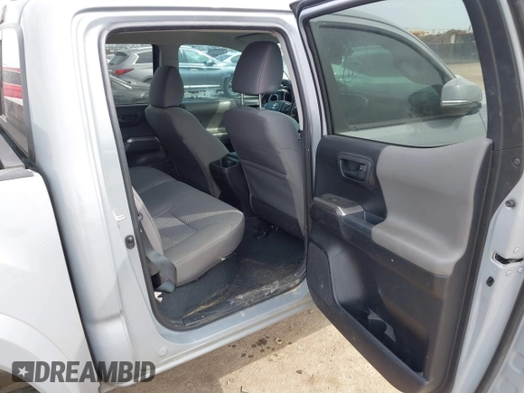 2021 Toyota Tacoma 4WD SR with VIN 5TFCZ5AN3MX260853, listed as a IAAI auction lot 41784451 with 122,244 mi miles. Bid and sale history available at carsss.com. Image 8.