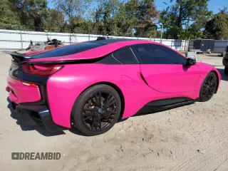 2015 BMW i8 with VIN WBY2Z2C5XFV674362, listed as a Copart auction lot 77100464 with 67,061 mi miles and Clean Title. Bid and sale history available at carsss.com. Image 3.