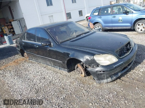 2001 Mercedes-Benz S-Class with VIN WDBNG75J91A161971, listed as a IAAI auction lot 41923964 with 1 mi miles. Bid and sale history available at carsss.com. Image 1.