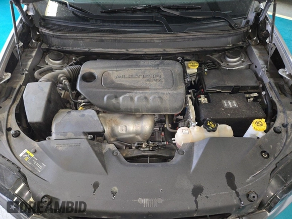 2020 Jeep Cherokee Latitude with VIN 1C4PJLCB1LD536043, listed as a IAAI auction lot 42329586 with 61,164 mi miles and . Bid and sale history available at DreamBid. Image 1.