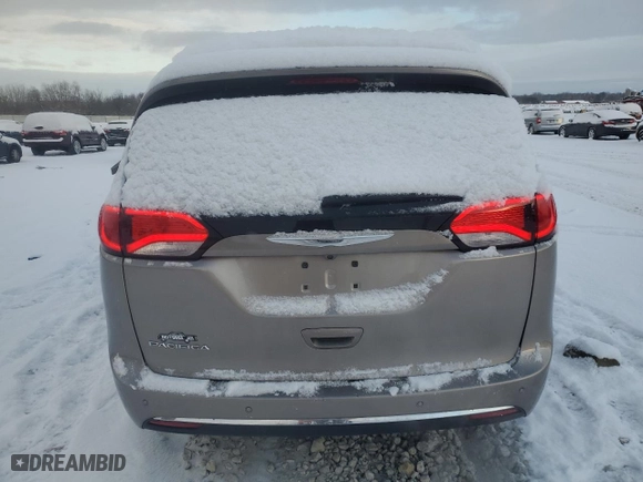 2017 Chrysler Pacifica Touring-L with VIN 2C4RC1BG6HR538038, listed as a Copart auction lot 87302394 with 72,019 mi miles and Clean Title. Bid and sale history available at carsss.com. Image 6.