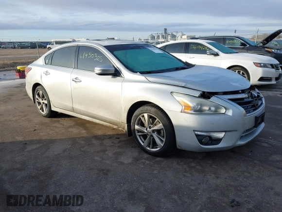 2015 Nissan Altima SL with VIN 1N4AL3AP3FN378243, listed as a IAAI auction lot 41450325 with 183,202 mi miles and . Bid and sale history available at carsss.com. Image 1.