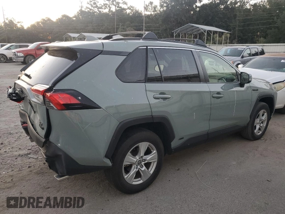 2021 Toyota RAV4 Hybrid XLE with VIN JTMRWRFV5MD136071, listed as a Copart auction lot 76898674 with 33,973 mi miles and Salvage Title. Bid and sale history available at carsss.com. Image 3.