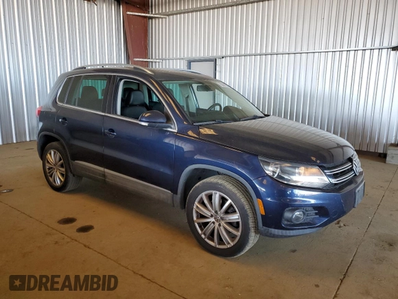 2012 Volkswagen Tiguan SE z VIN WVGBV7AX4CW608972, wystawiony jako Copart lot #50383155 z przebiegiem 109 882 mil mil oraz Czysty tytuł • Clean title. Historia ofert i sprzedaży dostępna na DreamBid. Obrazek 4.