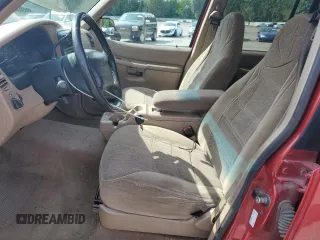 1998 Ford Explorer XL с VIN 1FMZU34EXWUB43957, выставлен на аукционе Copart как лот 61584935 с пробегом 259 020 миль миль и Списание • Salvage title. История ставок и продаж доступна на DreamBid. Изображение 7.