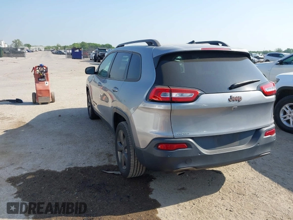 2016 Jeep Cherokee Latitude with VIN 1C4PJLCB7GW256587, listed as a IAAI auction lot 42037539 with 209,267 mi miles. Bid and sale history available at carsss.com. Image 3.