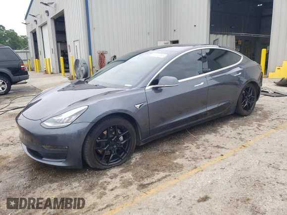 2020 Tesla Model 3 Long Range z VIN 5YJ3E1EB7LF710646, wystawiony jako Copart lot #57403355 z przebiegiem 98 080 mil mil oraz Szkoda całkowita • Salvage title. Historia ofert i sprzedaży dostępna na DreamBid. Obrazek 1.