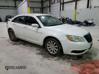 2012 Chrysler 200 Touring with VIN 1C3CCBBB7CN283443, listed as a Copart auction lot 84429554 with 175,444 mi miles and Non Repairable. Bid and sale history available at DreamBid. Image 4.