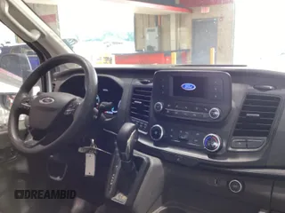 2022 Ford Transit Cargo z VIN 1FTBR1CG6NKA06474, wystawiony jako IAAI lot #42575858 z przebiegiem 82 772 mil mil oraz . Historia ofert i sprzedaży dostępna na DreamBid. Obrazek 20.