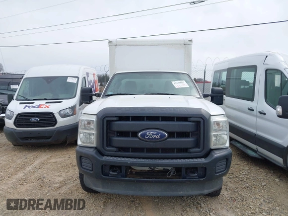 2012 Ford F-250 XL z VIN 1FDBF2B63CEC35502, wystawiony jako IAAI lot #41556677 z przebiegiem 615 254 mil mil oraz . Historia ofert i sprzedaży dostępna na DreamBid. Obrazek 12.