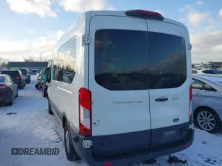 2018 Ford Transit Passenger XL z VIN 1FBAX2CM1JKA97858, wystawiony jako IAAI lot #41285058 z przebiegiem 252 805 mil mil oraz . Historia ofert i sprzedaży dostępna na DreamBid. Obrazek 3.