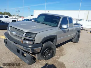 2004 Chevrolet Silverado 1500 Work Truck with VIN 2GCEC19V841321618, listed as a IAAI auction lot 41007828 with 208,620 mi miles. Bid and sale history available at carsss.com. Image 17.
