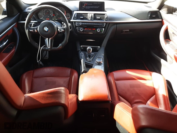 2015 BMW M4 with VIN WBS3R9C58FK334216, listed as a Copart auction lot 61497804 with 112,191 mi miles and Salvage Title. Bid and sale history available at carsss.com. Image 8.