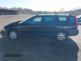2006 Volvo XC70 with VIN YV4SZ592061228435, listed as a IAAI auction lot 41978481 with 261,784 mi miles. Bid and sale history available at carsss.com. Image 15.